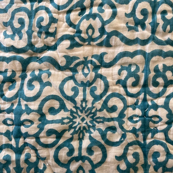 Roller Rabbit Quilt - Picture 3 of 10